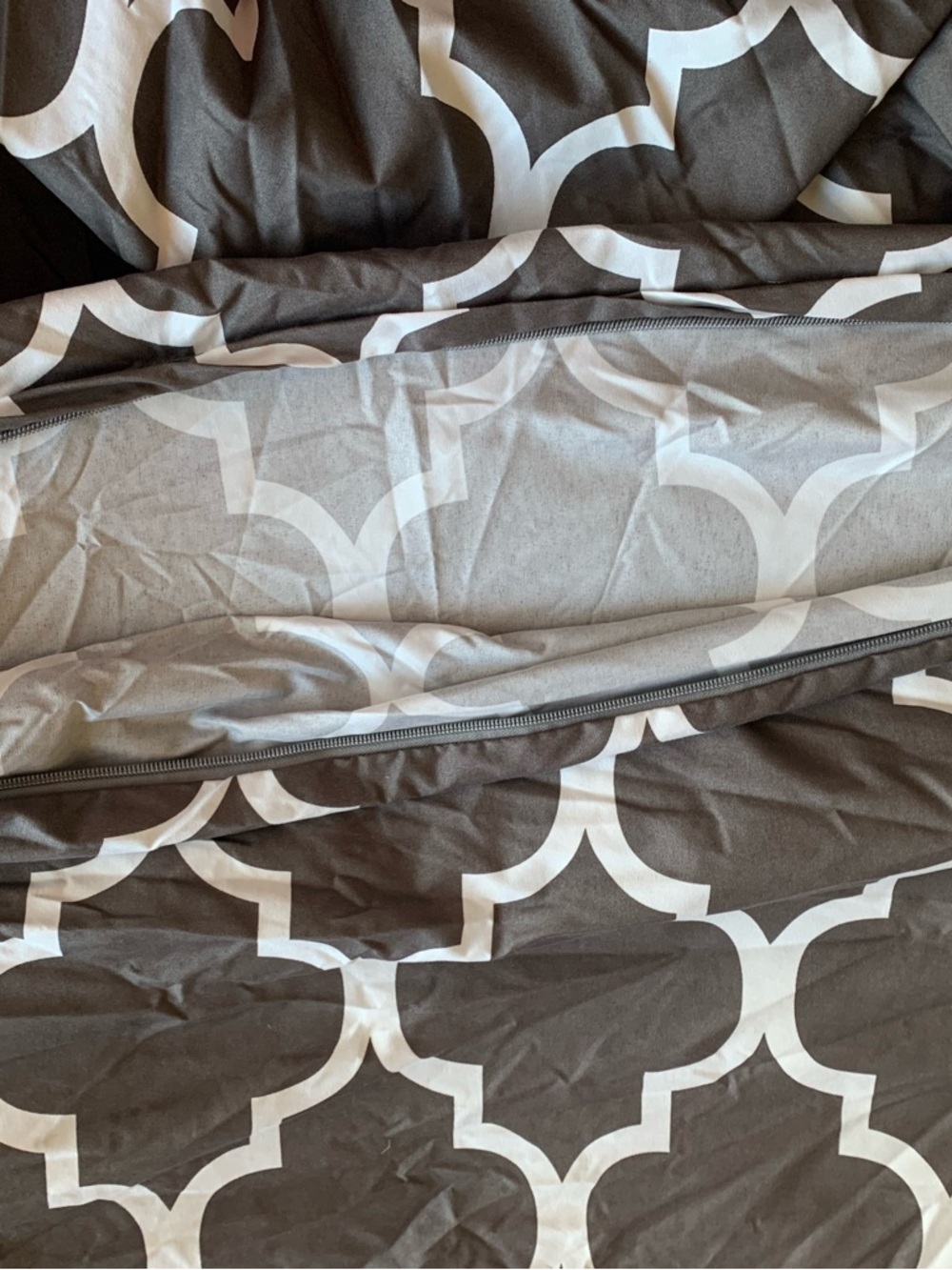 King Duvet with two pillow covers in Charcoal and White - Picture 3 of 3